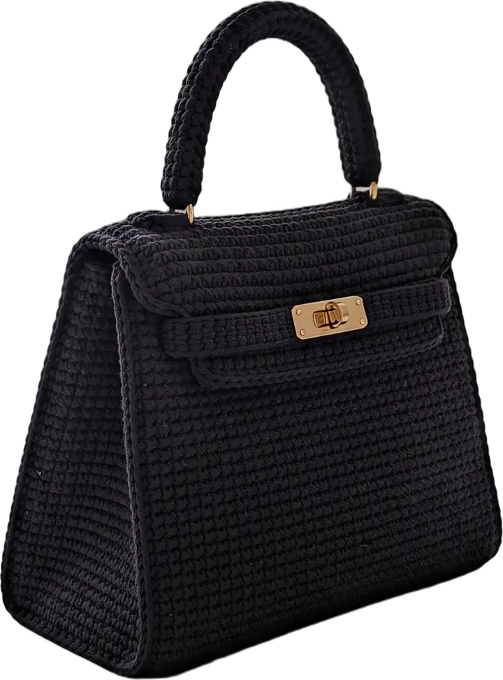 Le sac crocheté à la main, couleur noir